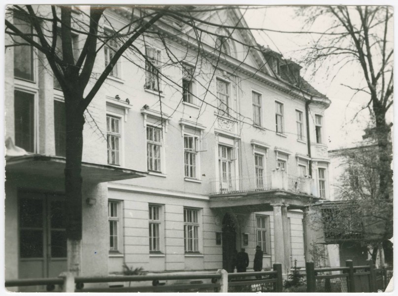 115 - Клініка Яна Ґутта на вул. Камінського (тепер – І.Франка).