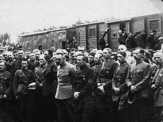  Зустріч Ю. Пілсудського та С. Петлюри у Станиславові. Серпень 1920 р.