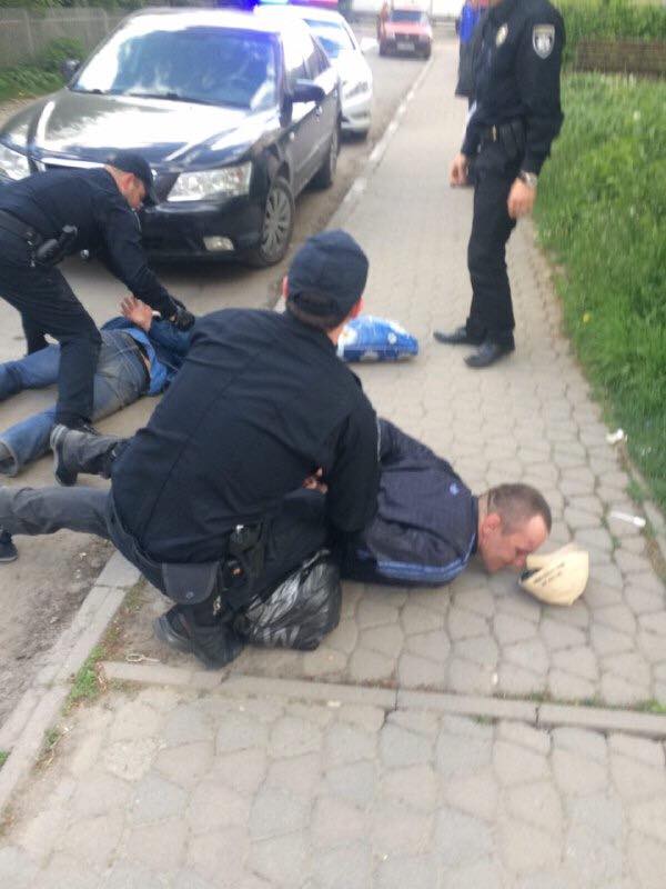 В Івано-Франківську патрульні шукали “ вбитого”  чоловіка,  який пішов додому