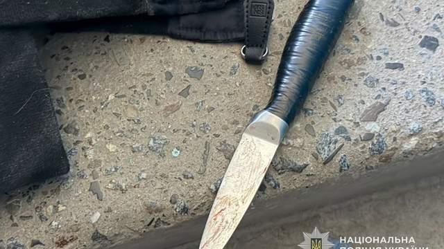 У Тернополі школярку однокласниця вдарила ножем у голову