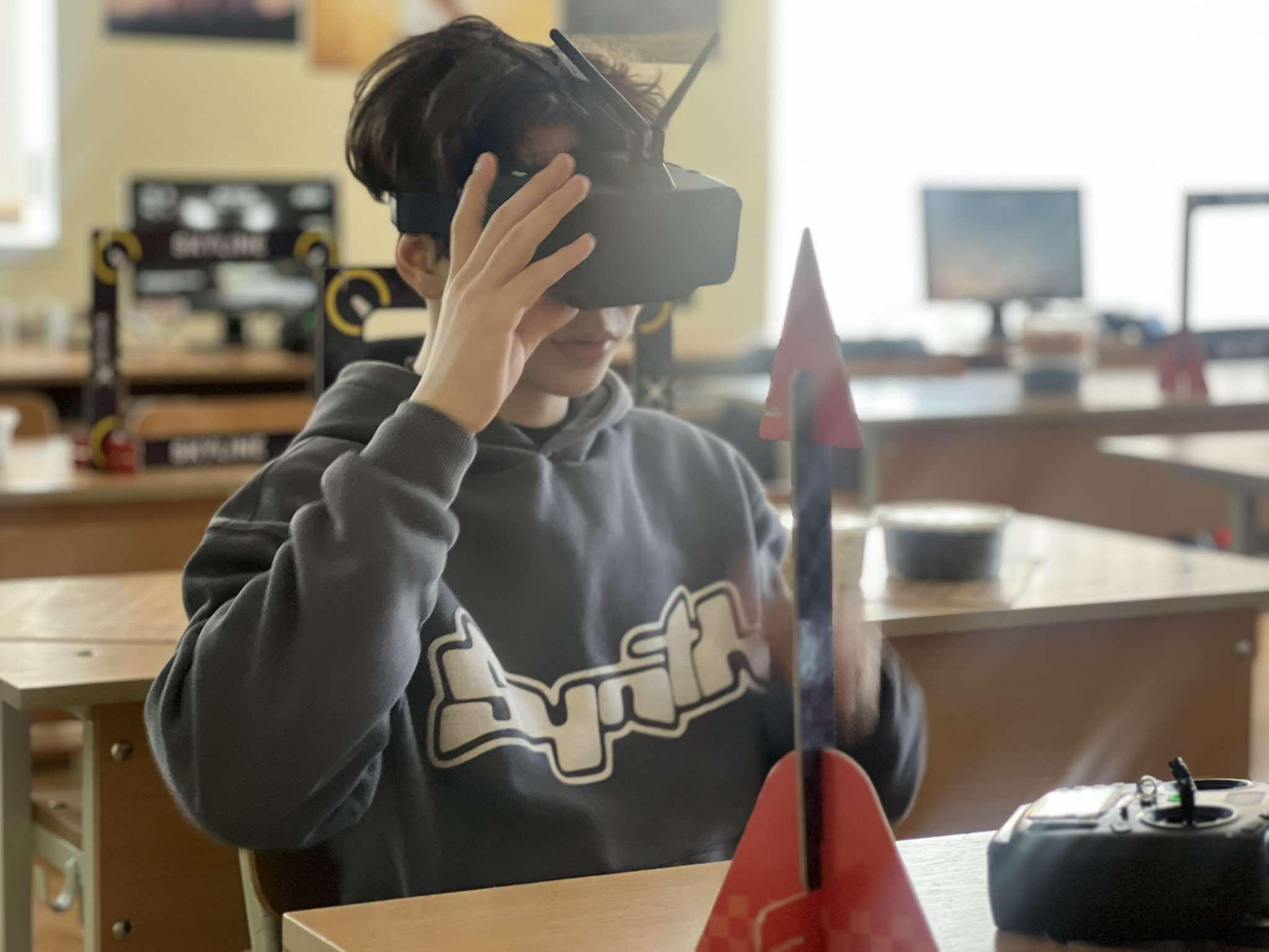 Досить боротися з ґаджетами: у Франківську для дітей стартують безкоштовні ІТ-школа і астрономічний клуб