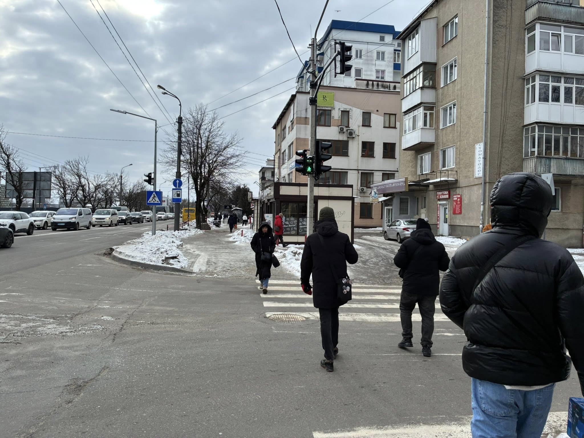 У Франківську на перехресті Коновальця – Сорохтея запрацював новий світлофор