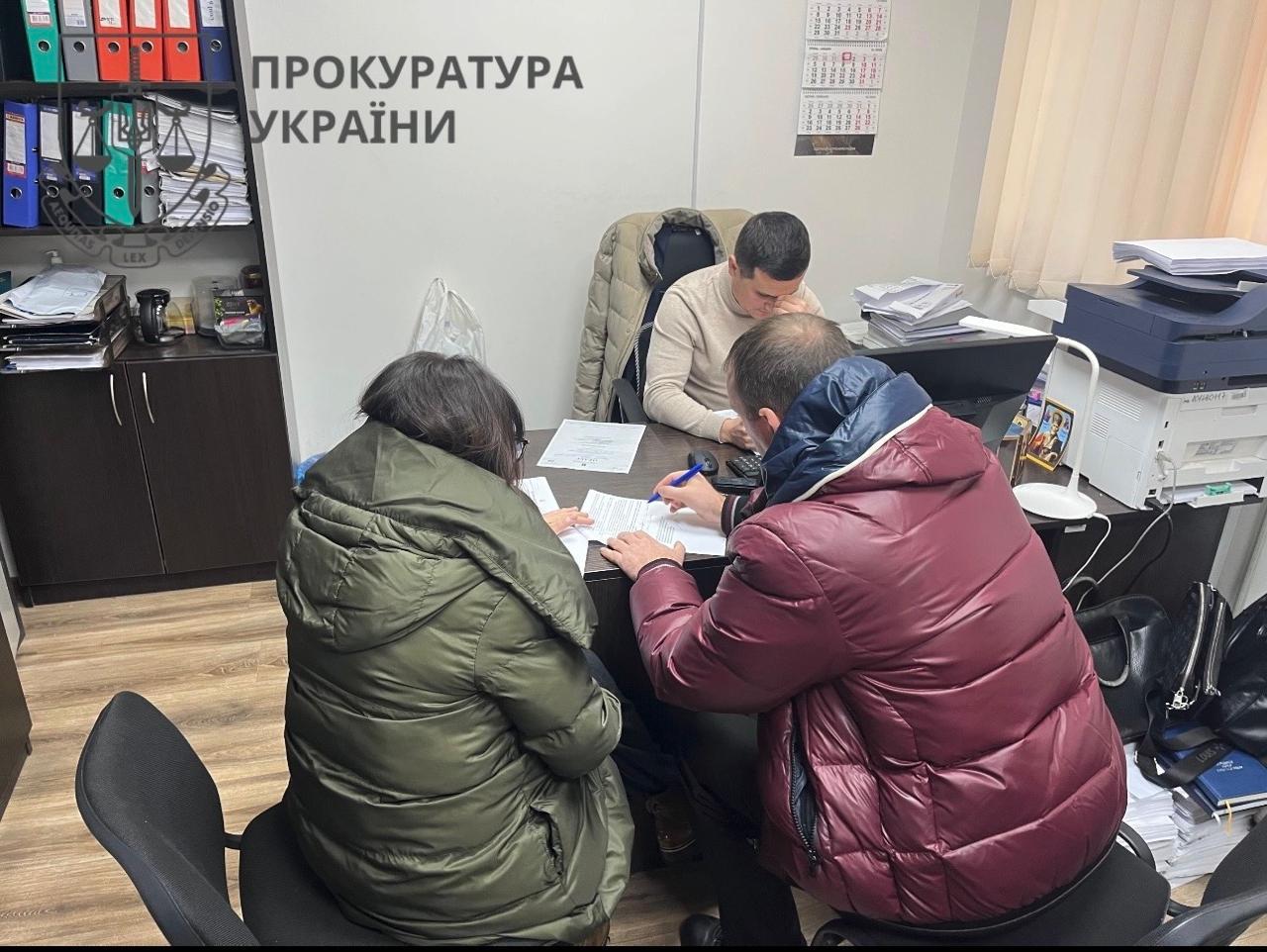 Прикарпатський правоохоронець обманом привласнив 2.7 млн грн батька загиблої захисниці Азовсталі