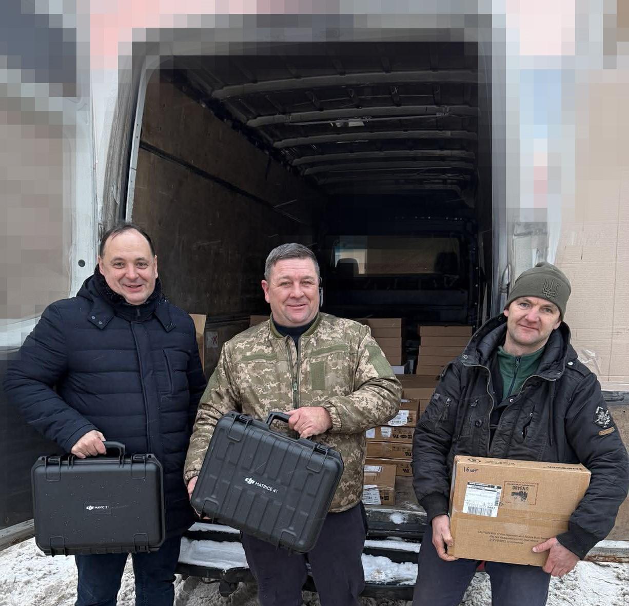 Франківські волонтери відвезли на фронт понад 300 безпілотників