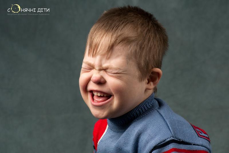 "Сонячні діти" презентували у Франківську інклюзивну розмальовку