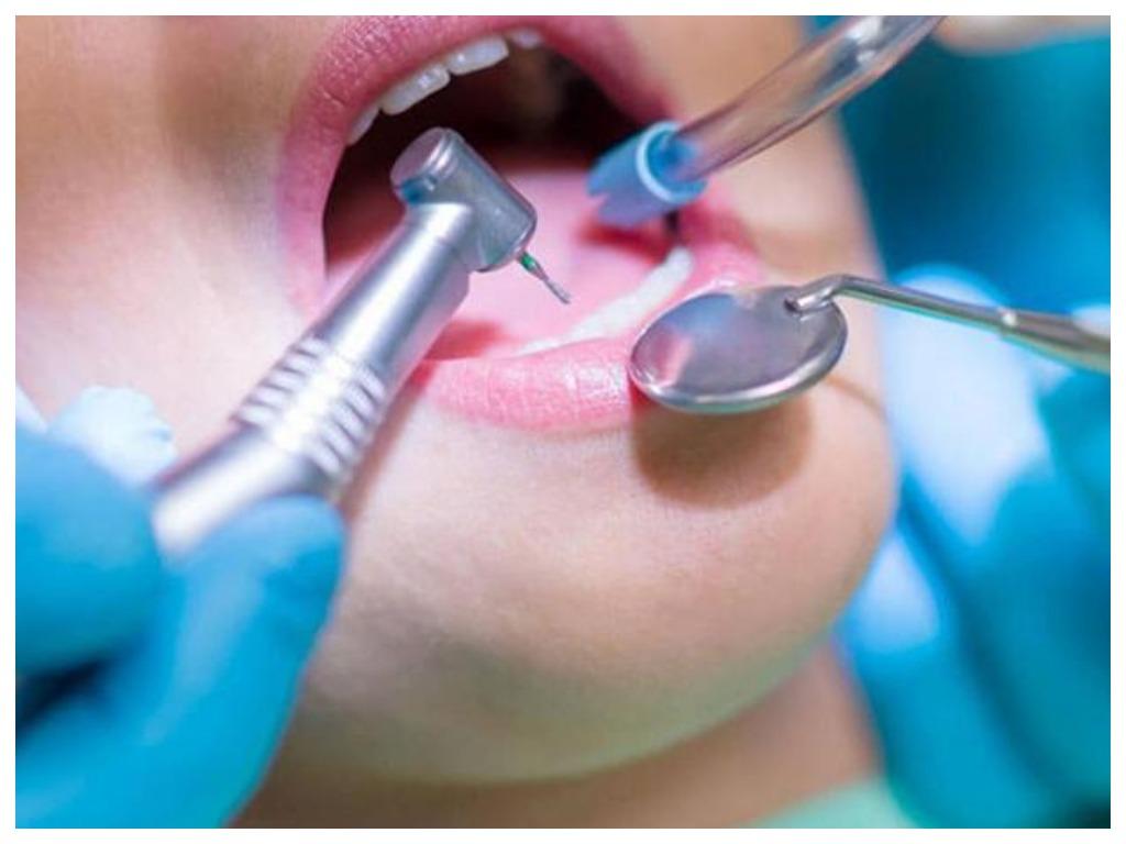 Дев’ять днів у комі: в Ужгороді померла 12-річна дівчинка після візиту до стоматолога