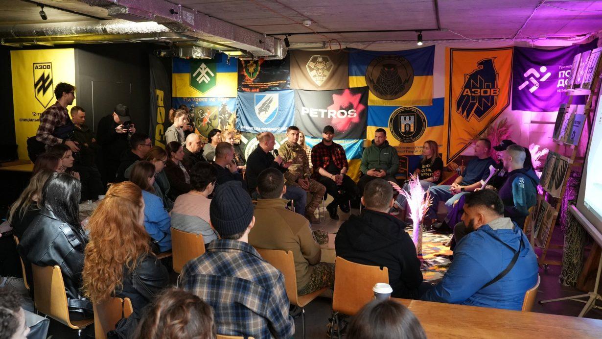 В Івано-Франківську ветеранів та ветеранок навчатимуть стрільби з лука