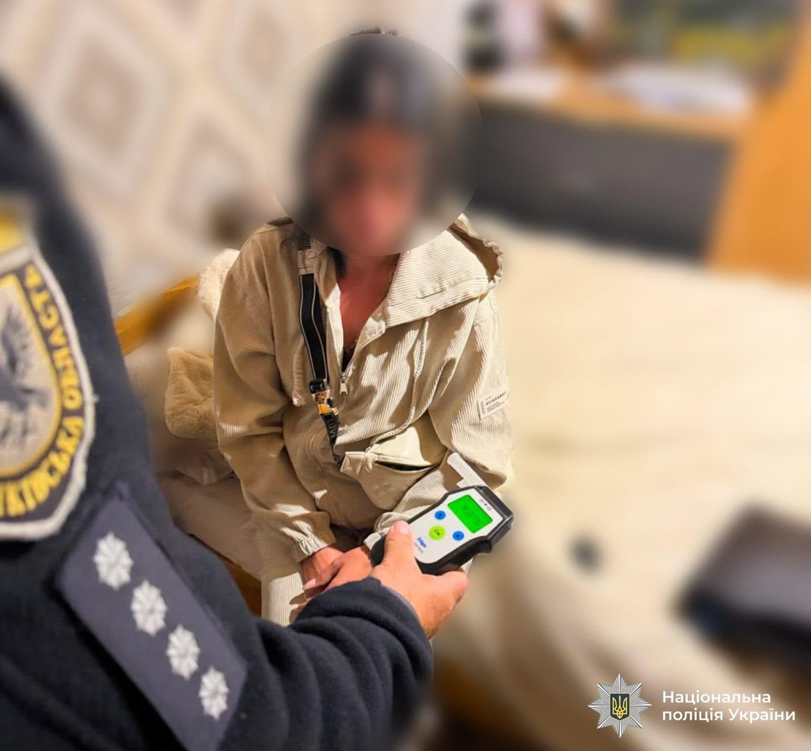 П’яна водійка на Надвірнянщині збила мотоцикл і втекла з місця ДТП
