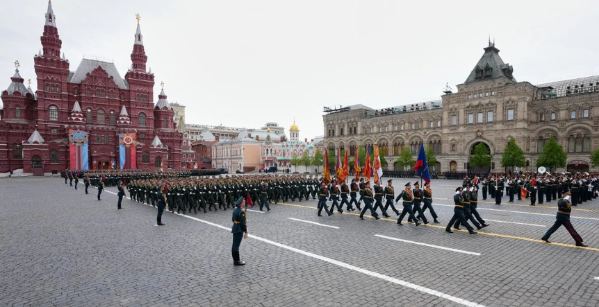Парад за дозволом: що насправді ілюструє 9 травня 2026 року в росії