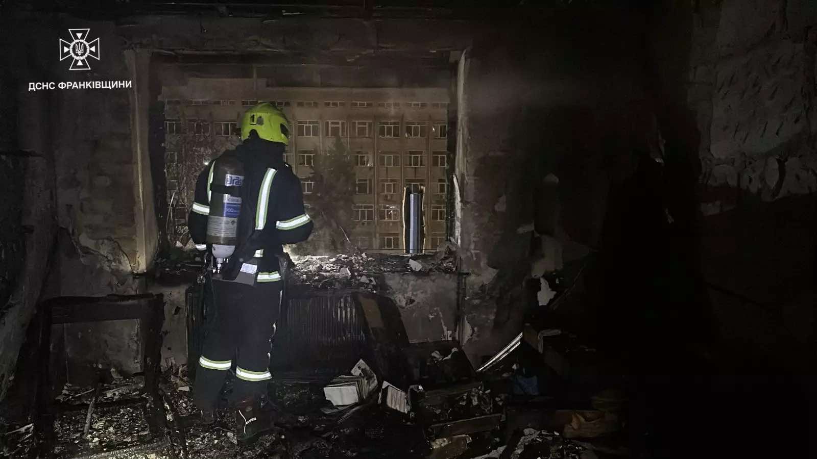 Під час пожежі у Франківську евакуювали 14 людей