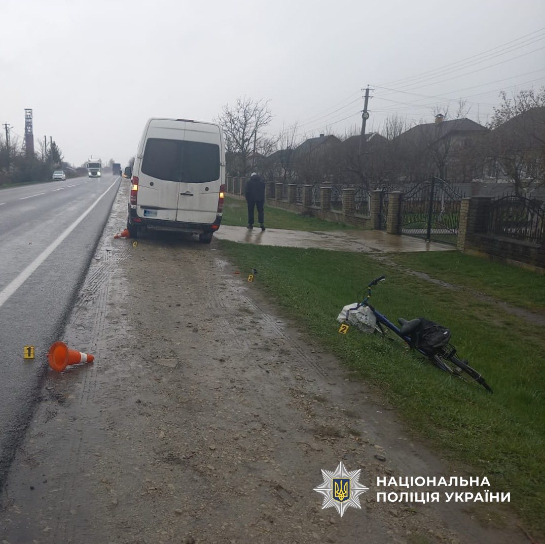 На Калущині водій автівки збив велосипедиста