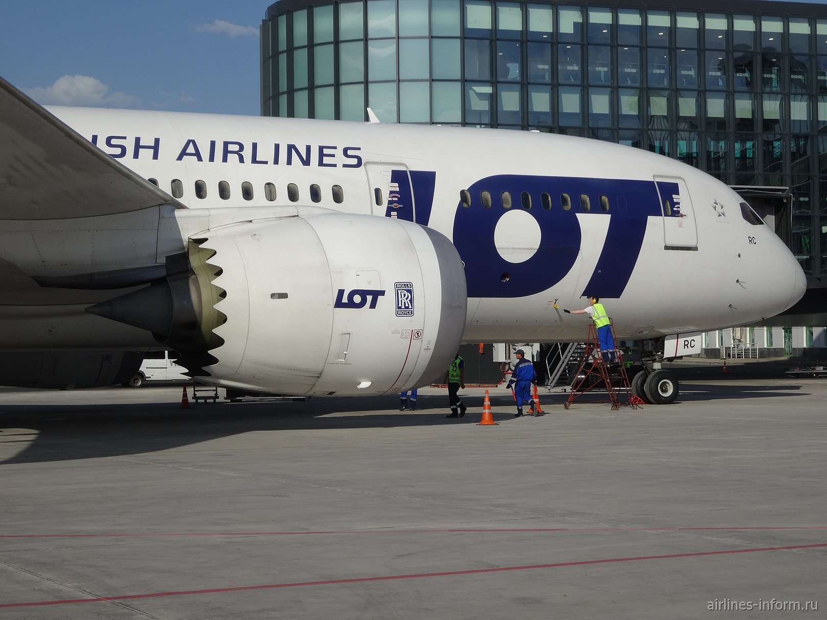 Авиабилеты lot. Боинг 787-8. Боинг 787 лот. Boeing 787-9 lot Polish. Боинг фото.