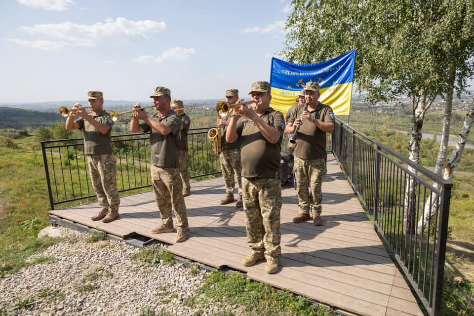 У Коломиї відкрили веломаршрут заїздом в памʼять про полеглих захисників