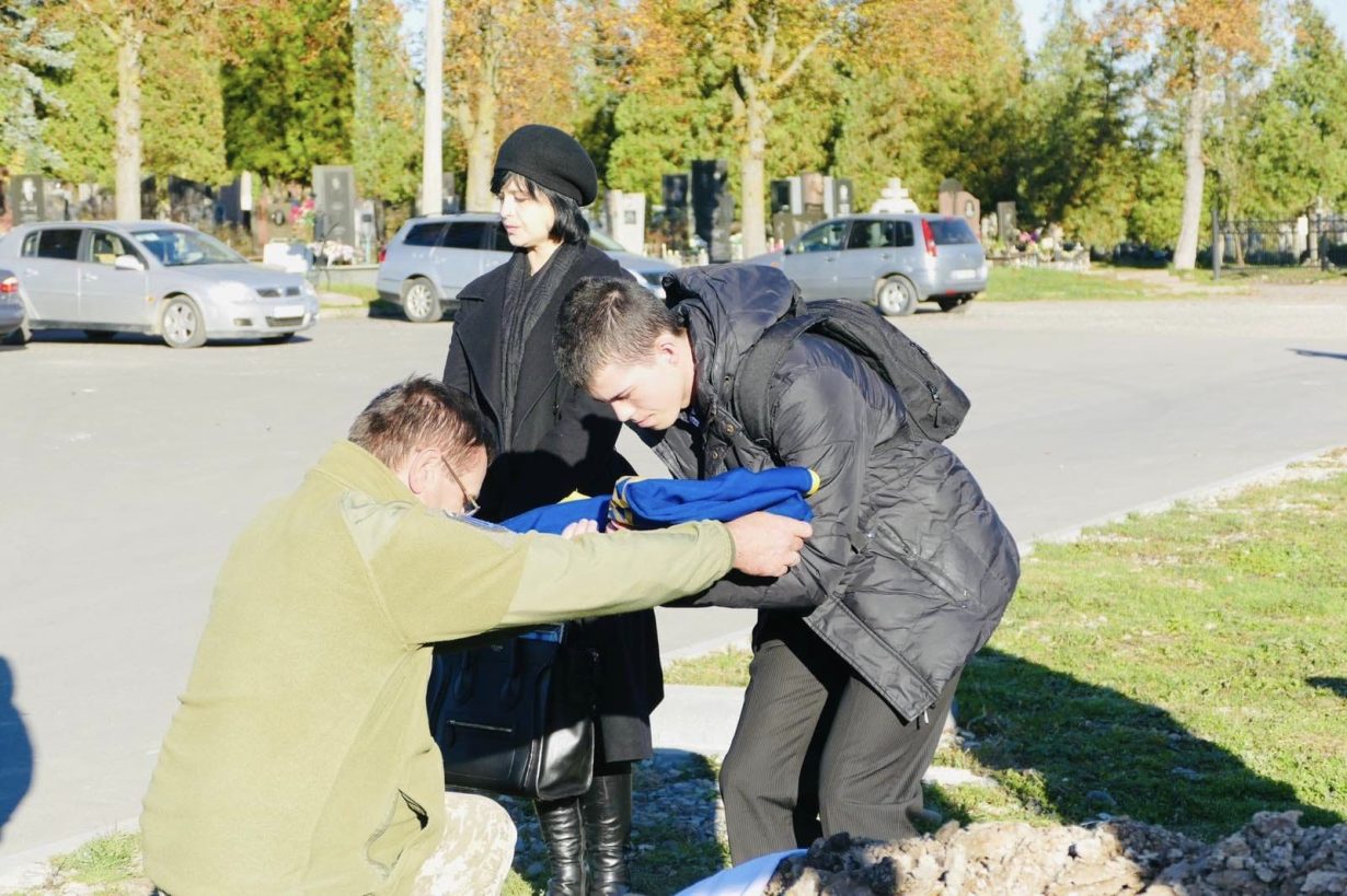 У Калуші попрощалися із полеглим бійцем Богданом Смирновим