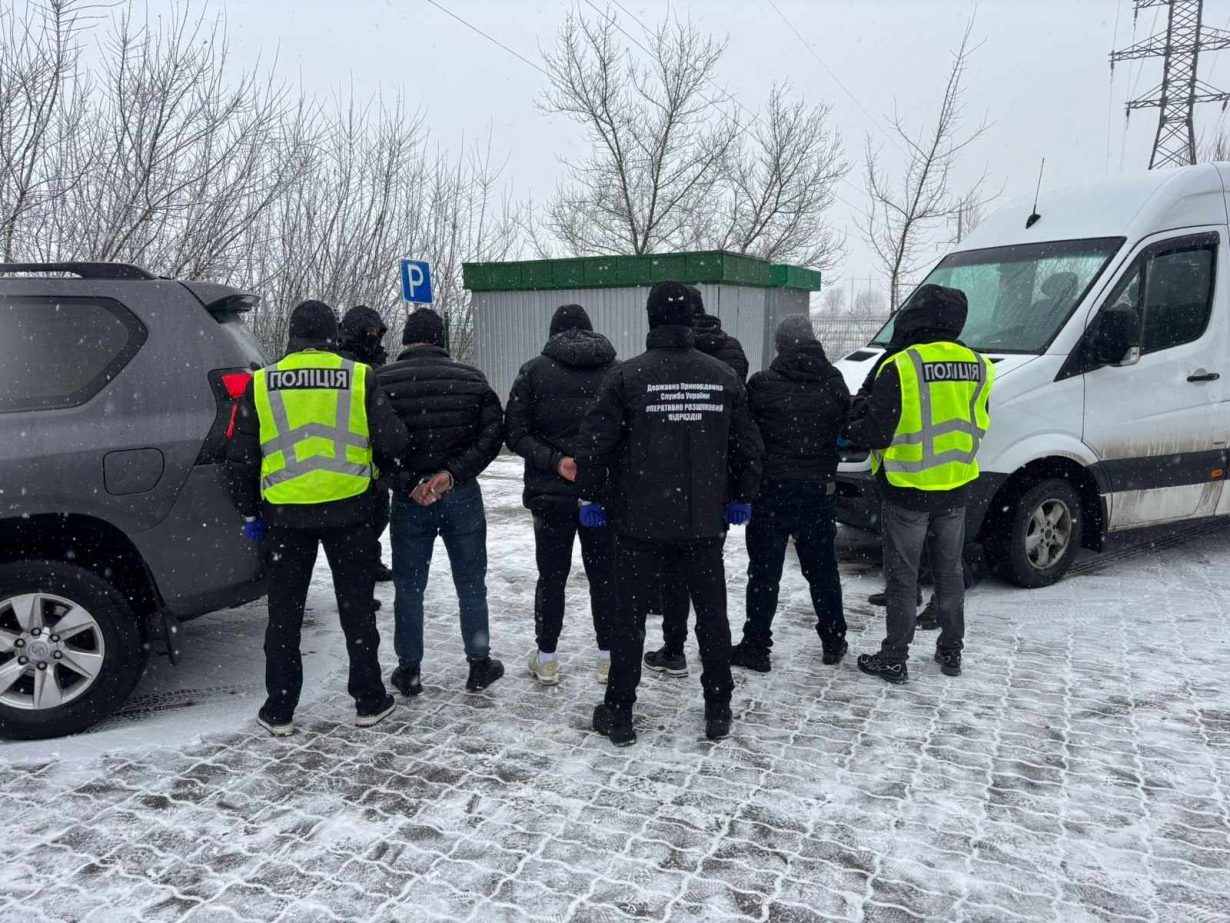 Прикарпатці нелегально переправляли чоловіків з України в Румунію та Угорщину