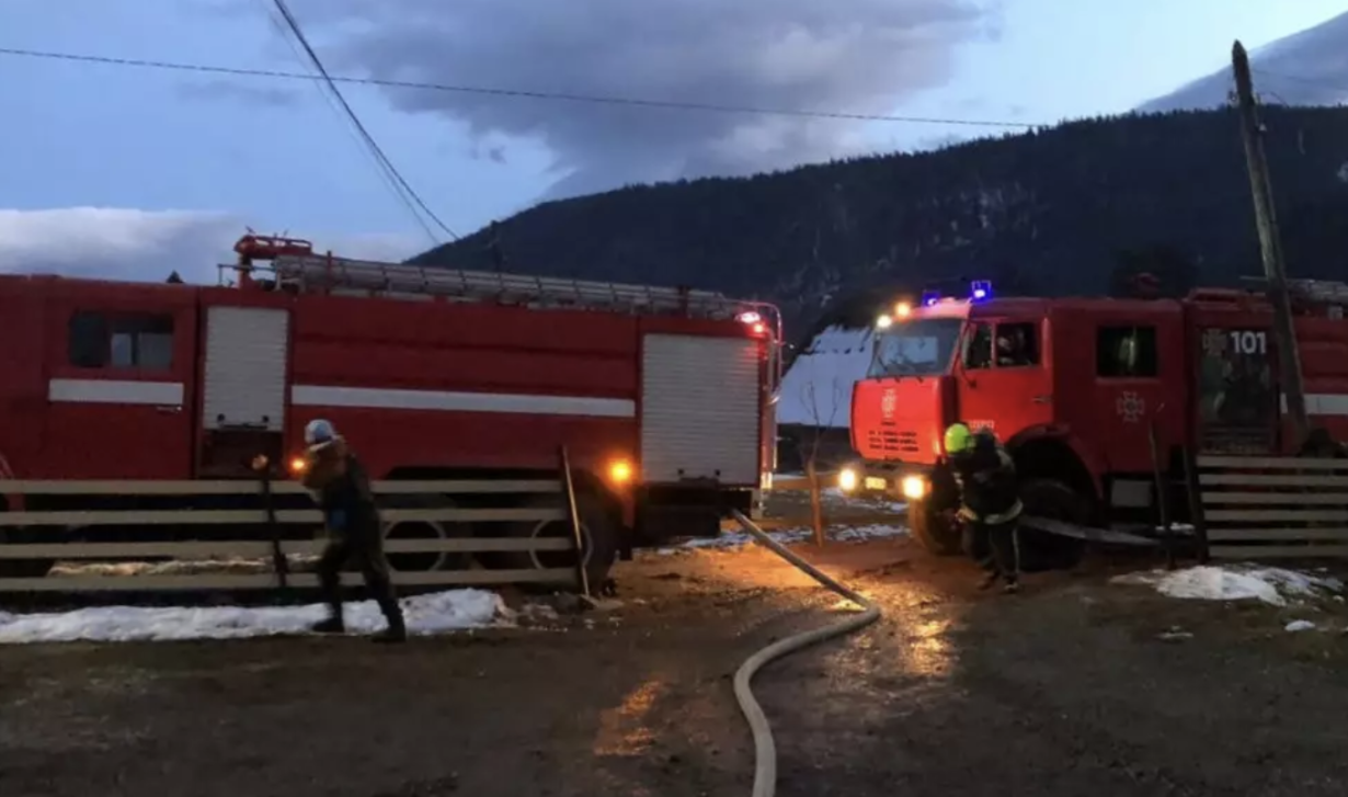 На Надвірнянщині вогнеборці ліквідували пожежу житлового будинку