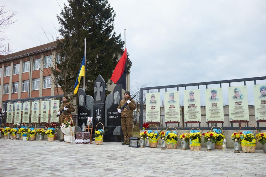 У Радчі відкрили меморіальний комплекс  полеглим захисникам