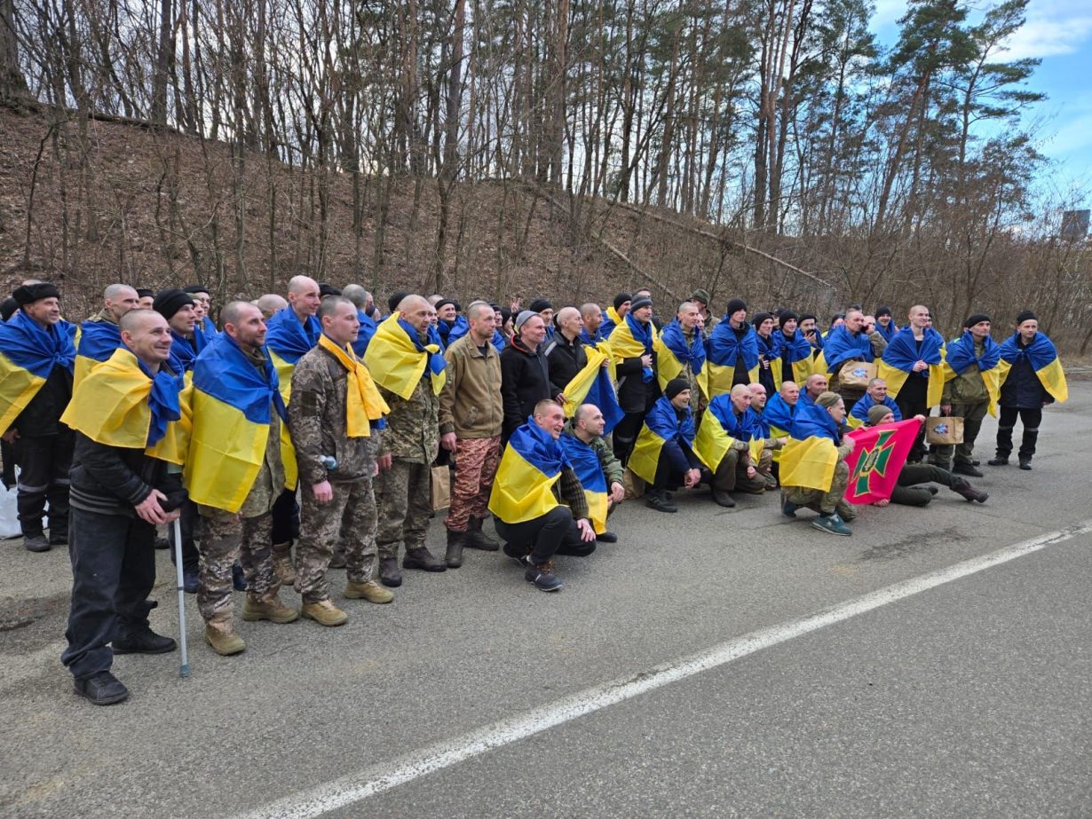 Україна повернула з полону 175 захисників (ФОТО)