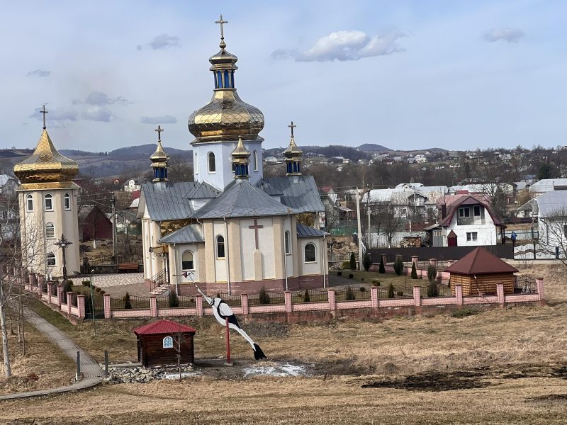 Там, де живуть соровичники: як у надвірнянському селі варять сіль