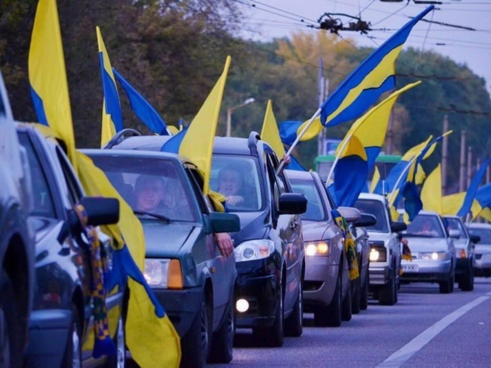 У Калуші проведуть автопробіг, щоб вшанувати памʼять про полеглих Героїв