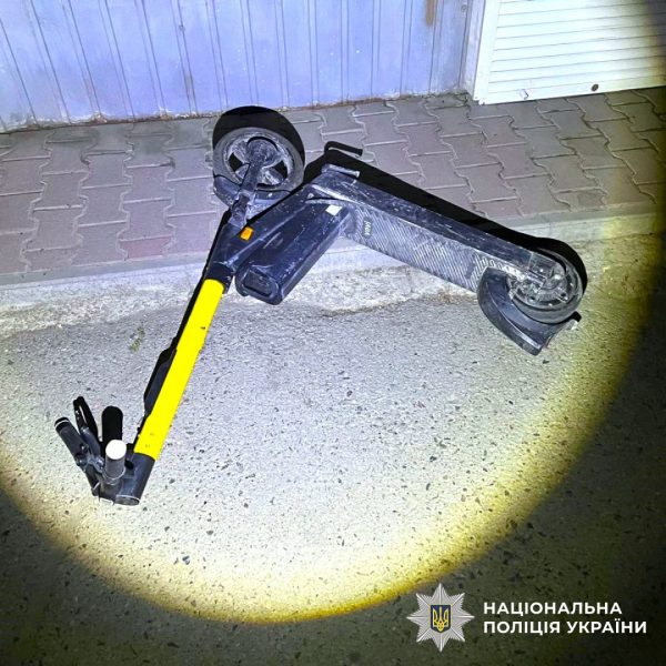 У Франківську автівка збила водія електросамоката