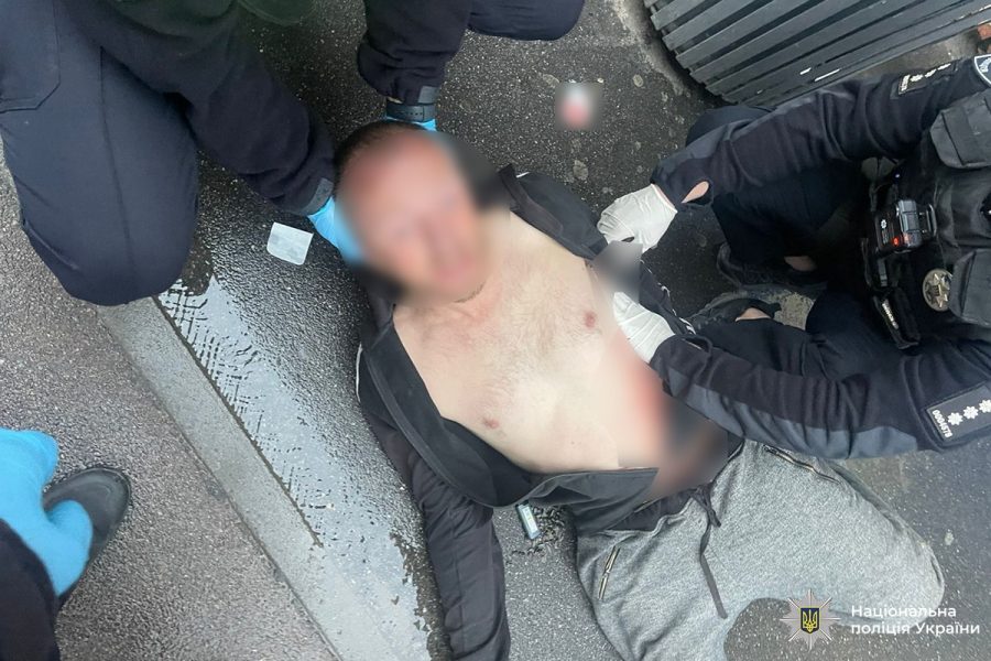 У Вінниці прикарпатець вдарив ножем знайомого і втік