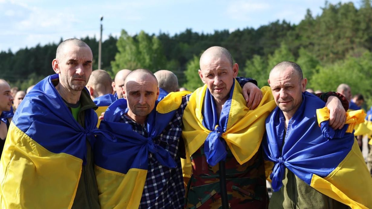 Україна почала реалізацію обміну “1000 на 1000”: додому повернулося 390 людей (ФОТО)