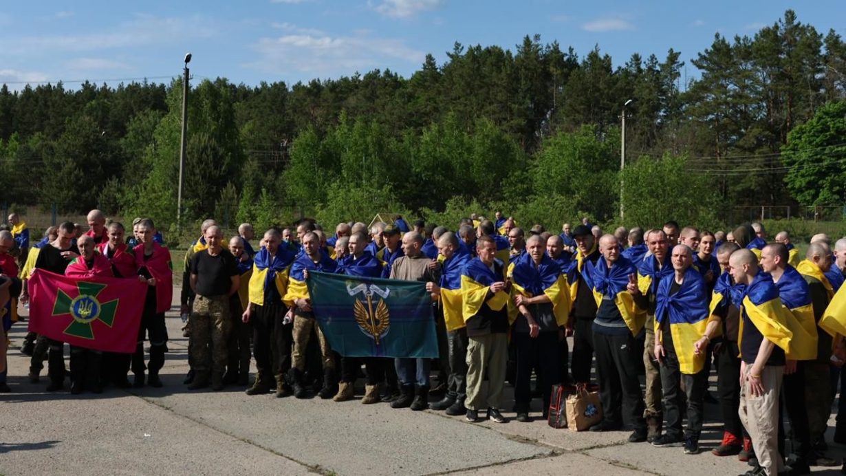 Україна почала реалізацію обміну “1000 на 1000”: додому повернулося 390 людей (ФОТО)