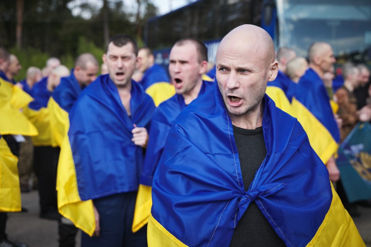 Україна почала реалізацію обміну “1000 на 1000”: додому повернулося 390 людей (ФОТО)