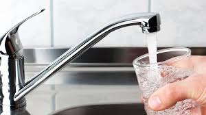 У водоканалі Франківщини пояснили “рибний” запах води
