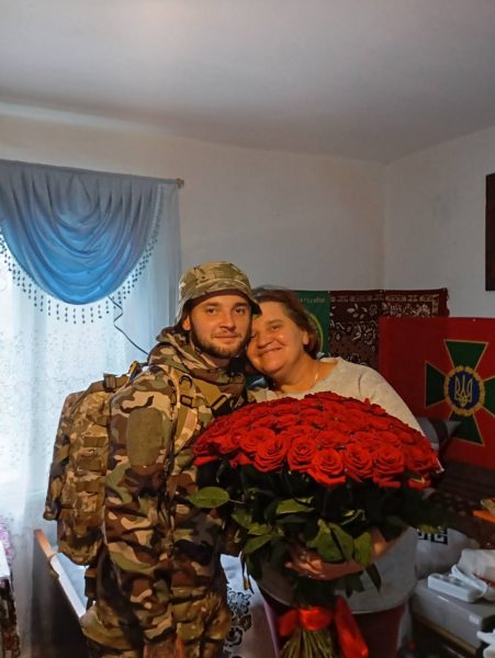 Майже три роки в полоні: після повернення ветеран Євген Еккерт знайшов у Франківську дім і кохання