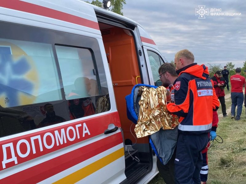 Хлопчика, якого на Прикарпатті  шукали три доби, знайшли