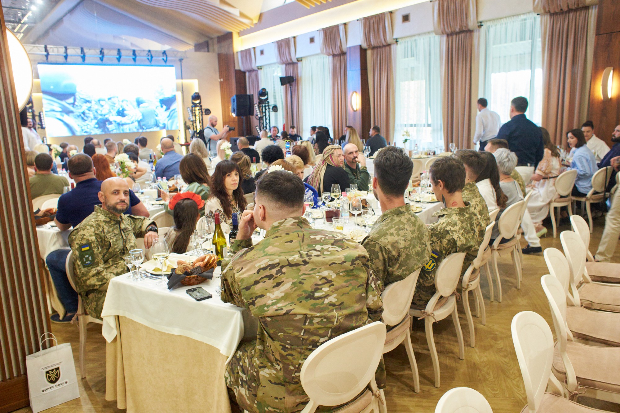 Понад 11,5 мільйона гривень зібрали для ЗСУ на благодійній гастро-вечері у Франківську