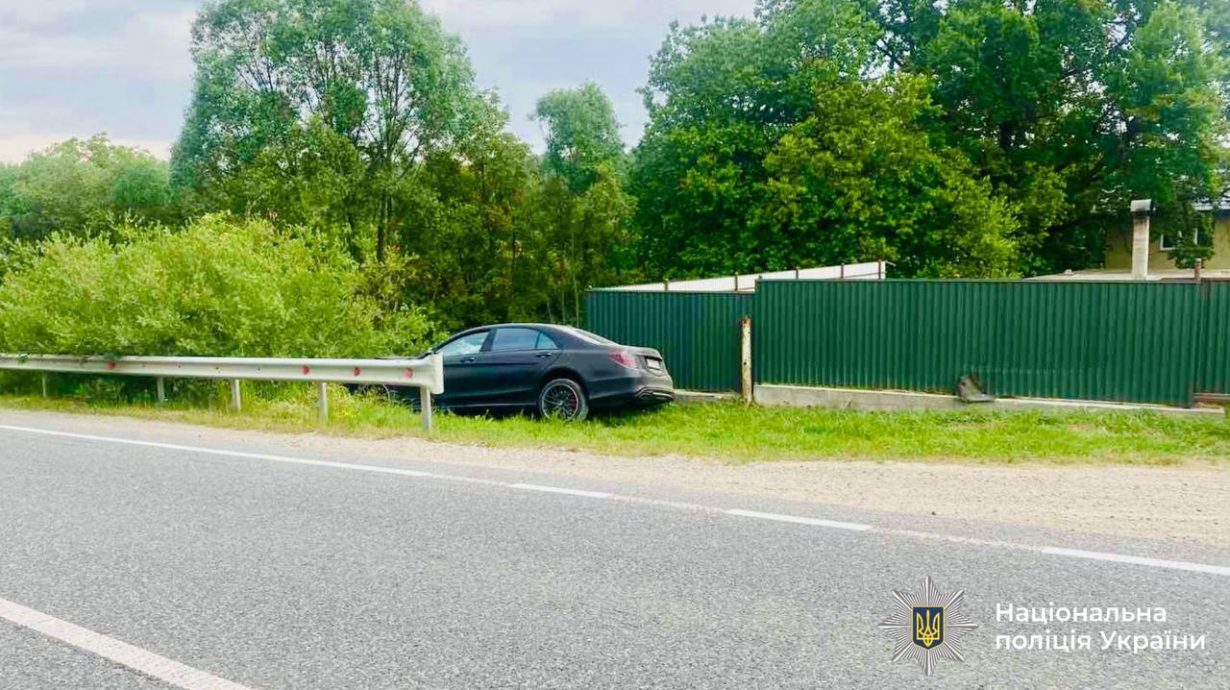 На Надвірнянщині зіткнулися два легковики, є постраждалі