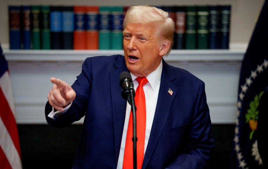 Рейтинг схвалення Трампа досяг рекордно низького рівня