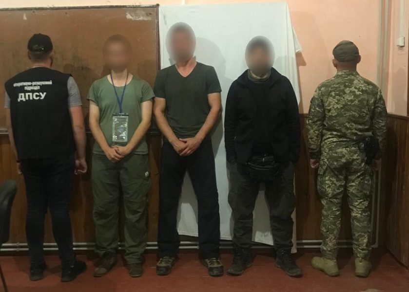 Трьох ухилянтів затримали поблизу Верховини