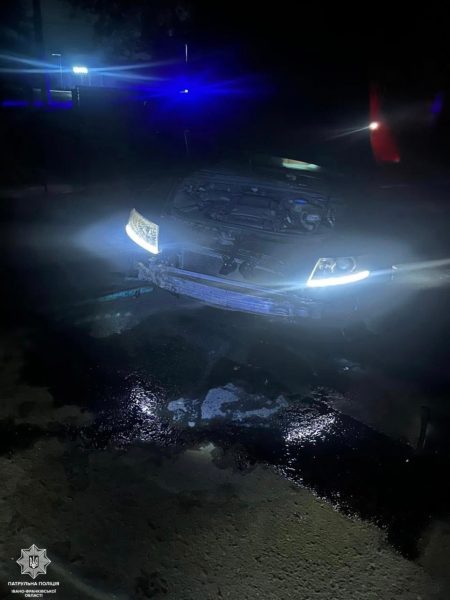 У Франківську нетверезий водій на Audi вʼїхав в паркан