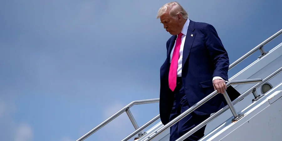 Трамп пообіцяв не обговорювати поділ територій України під час зустрічі з Путіним на Алясці