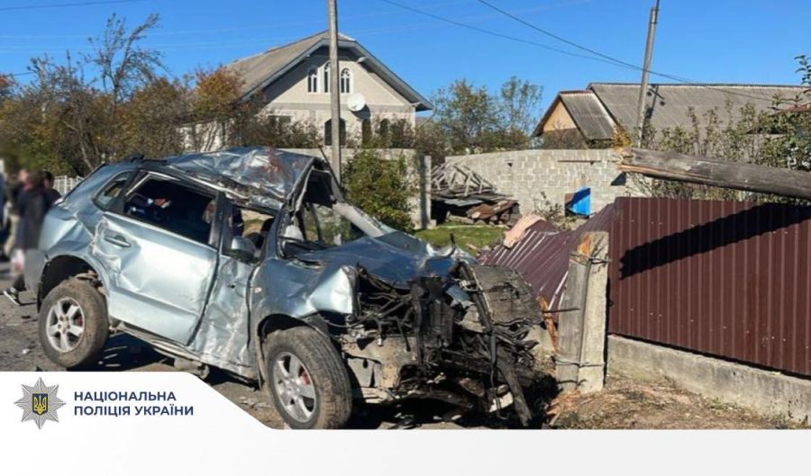 У ДТП на Прикарпатті двоє осіб загинули, четверо травмовані