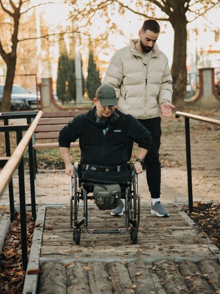 У Франківську відкрили адаптивний сквер для реабілітації військових і цивільних